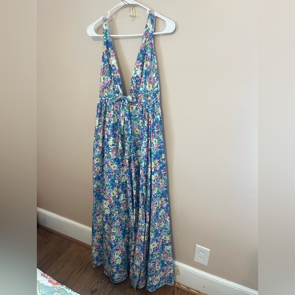 Aakaa Neckline Maxi Dress